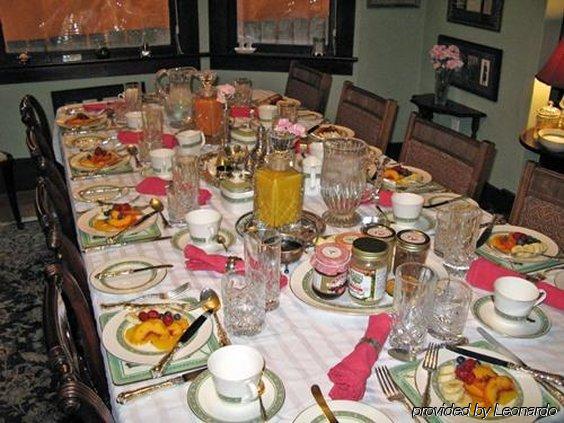 Calgary Westways Guest House Restaurant photo